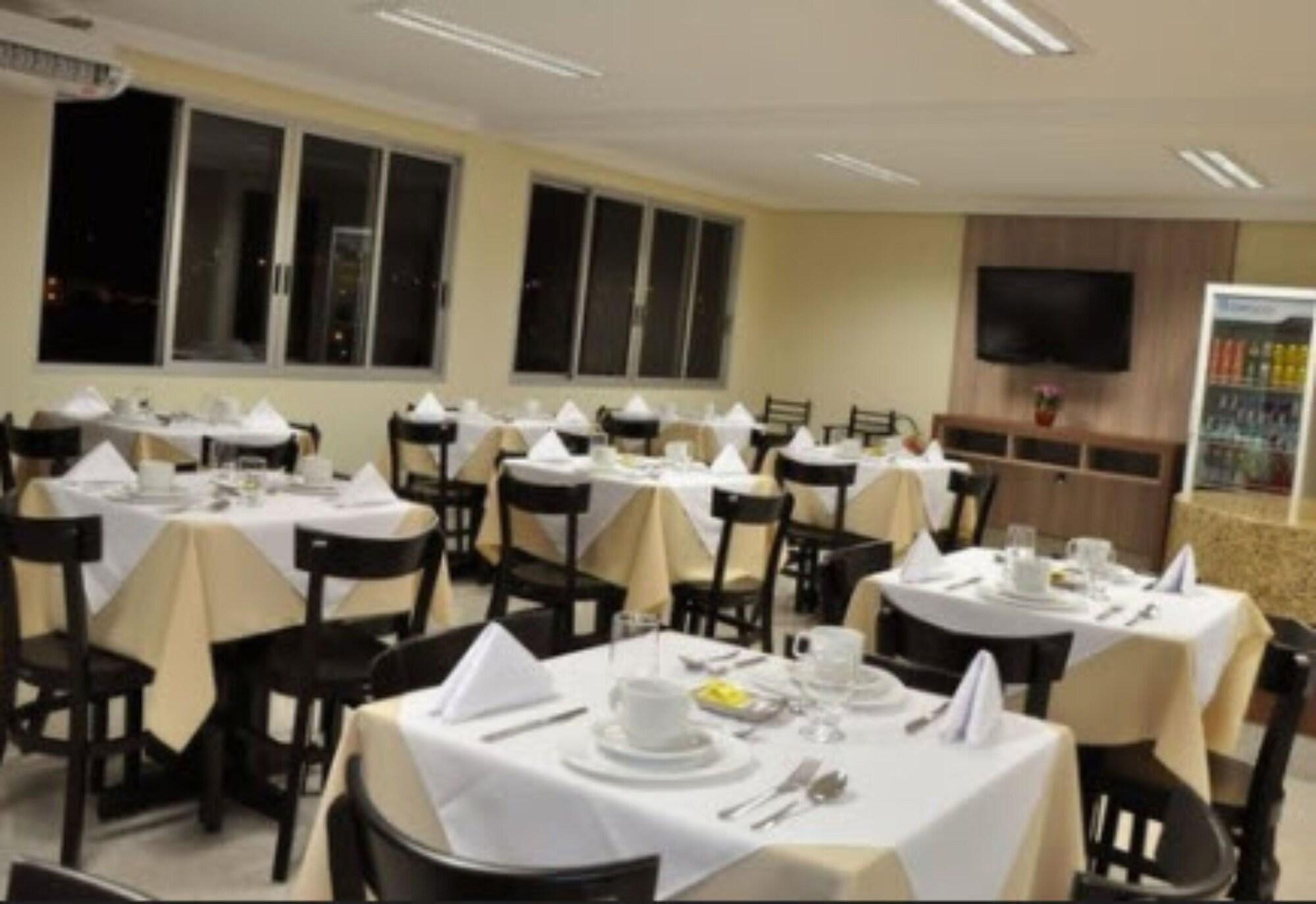 Hotel Saron Luziânia Esterno foto