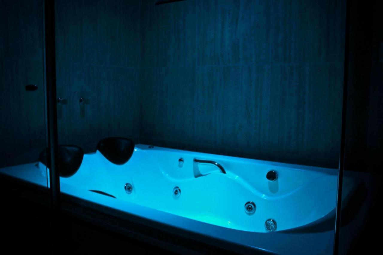 Hotel Saron Luziânia Esterno foto